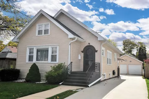 615 Augusta, Racine, WI 53402