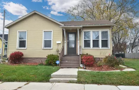 1001 Grand, Racine, WI 53403