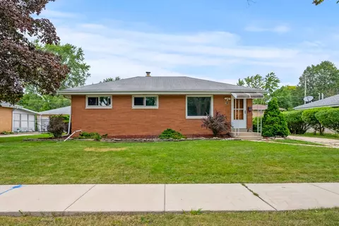 8510 W Denver, Milwaukee, WI 53224
