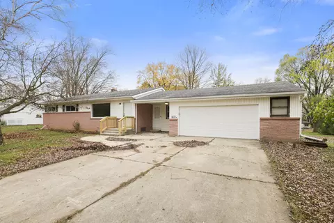 w152n6224 Pontiac, Menomonee Falls, WI 53051