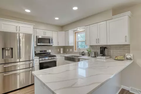 7164 S Madison, Franklin, WI 53132