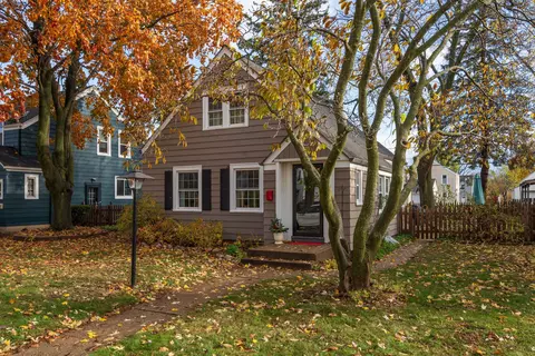 3566 S S Pne, Milwaukee, WI 53207
