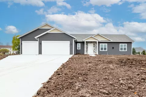 838 S Country, Fond Du Lac, WI 54935