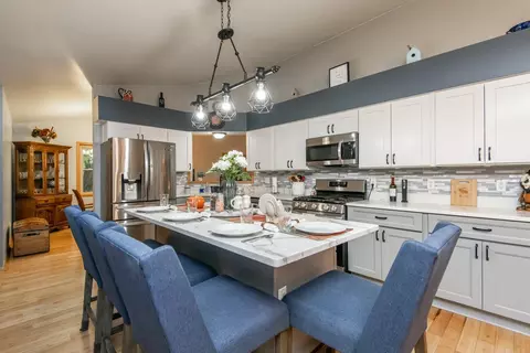 2020 S Sunny Slope, New Berlin, WI 53151