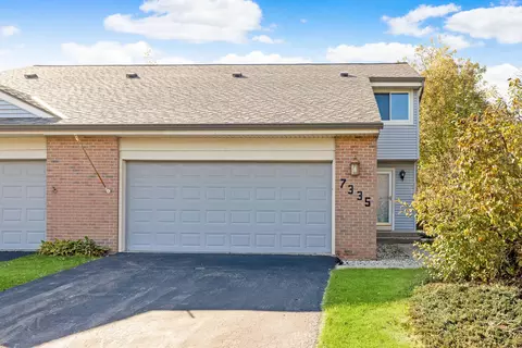 7335 S King Arthurs, Oak Creek, WI 53154