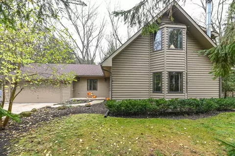 12235 250th, Trevor, WI 53179