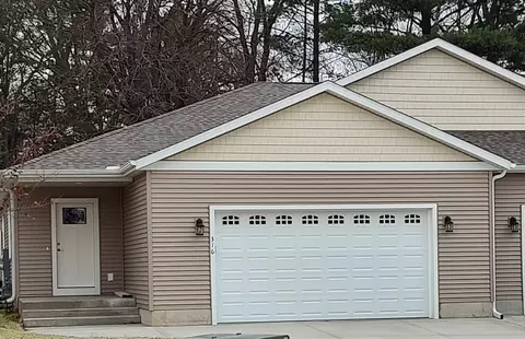 316 Creekside, Watertown, WI 53098