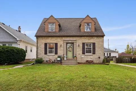 2413 S 79th, West Allis, WI 53219