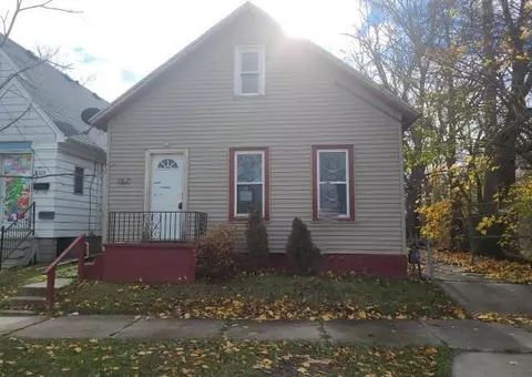1317 Kewaunee, Racine, WI 53404