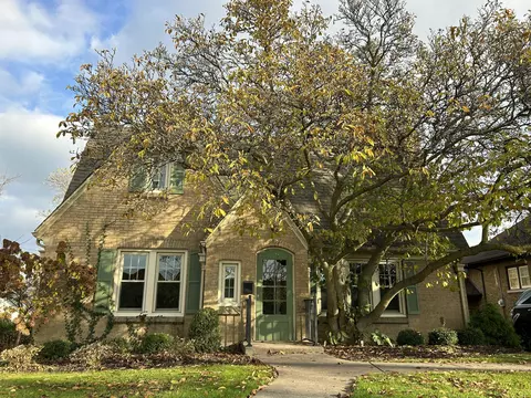 3017 Taylor, Racine, WI 53405