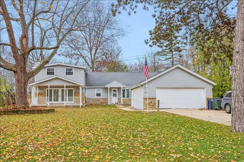 3195 S 106th, West Allis, WI 53227