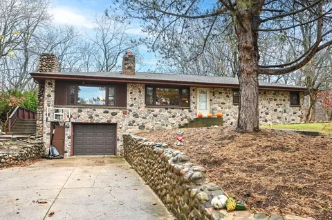 w208n6936 Fillmore, Menomonee Falls, WI 53051
