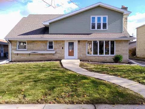 2662 S 69th, Milwaukee, WI 53219