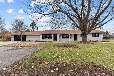 8670 N Regent, Fox Point, WI 53217