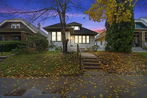 3460 N Pierce, Milwaukee, WI 53212
