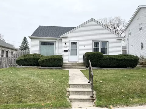 3562 S 3rd, Milwaukee, WI 53207