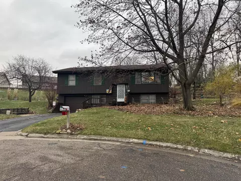 521 Meadowood, Viroqua, WI 54665