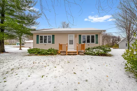 2212 W Grays, Oak Creek, WI 53154