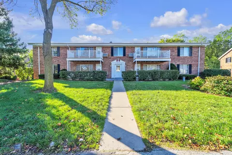 141 N Linden #8, Thiensville, WI 53092