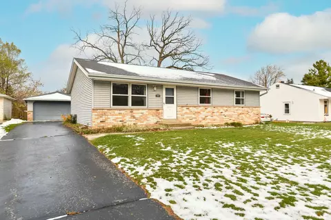 205 Merton, Hartland, WI 53029