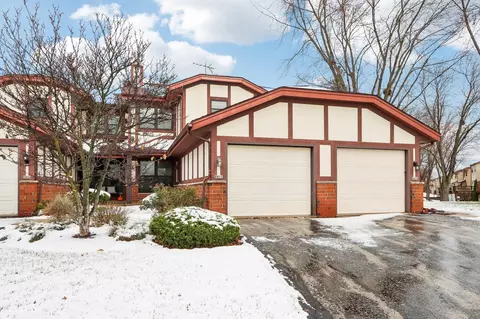 8822 W W Knl #38, Franklin, WI 53132