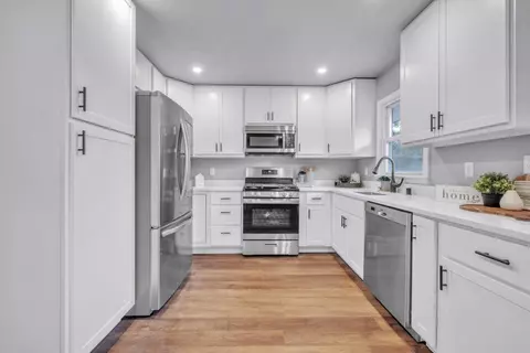 1326 W Mallory, Milwaukee, WI 53221