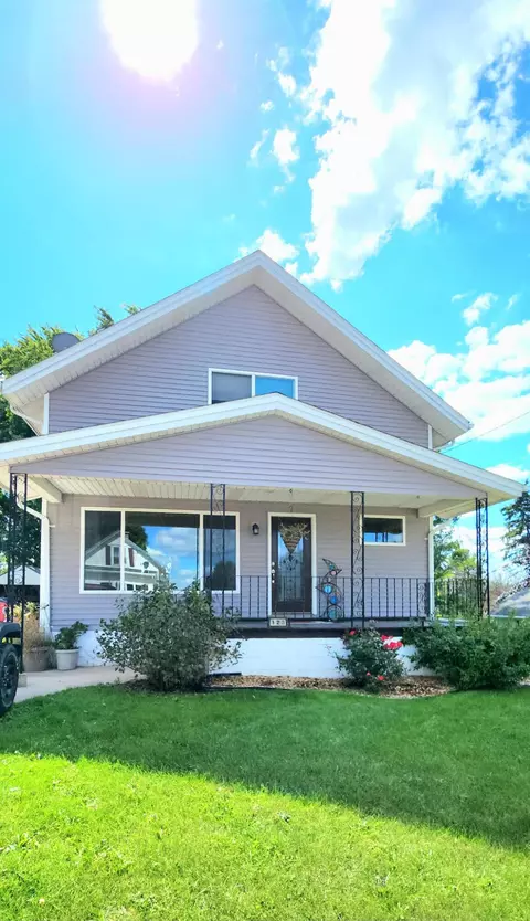 123 Lincoln, Valders, WI 54245