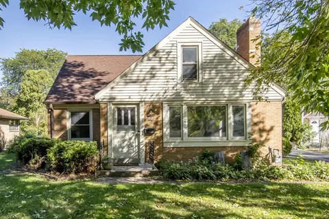 620 W Monrovia, Glendale, WI 53217