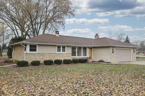 8501 S 36th, Franklin, WI 53132