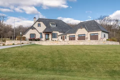 s98w33270 Genevieve, Mukwonago, WI 53149