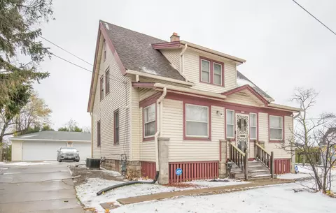 3326 W Florist, Milwaukee, WI 53209