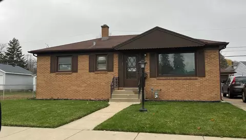 308 Mertens, Racine, WI 53405