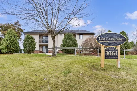 1061 Regent #614, Oconomowoc, WI 53066