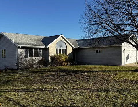 338 E Grant, Elkhorn, WI 53121