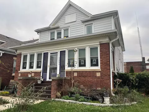 2064 Douglas, Racine, WI 53402
