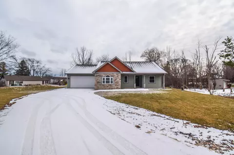 1255 Westwood, Grafton, WI 53024