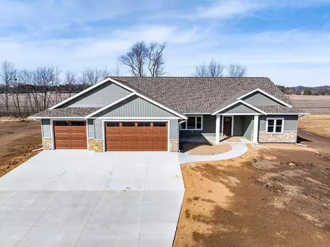 W24350 Fairway, Trempealeau, WI 54661