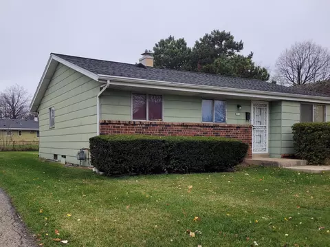 1912 W Mckinley, Milwaukee, WI 53205