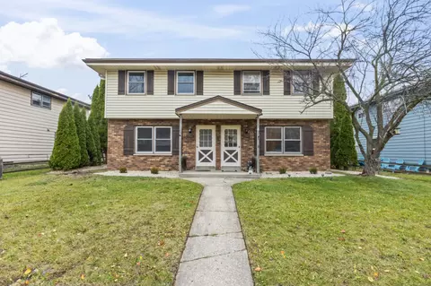 10802 W Wren #10804, Milwaukee, WI 53225