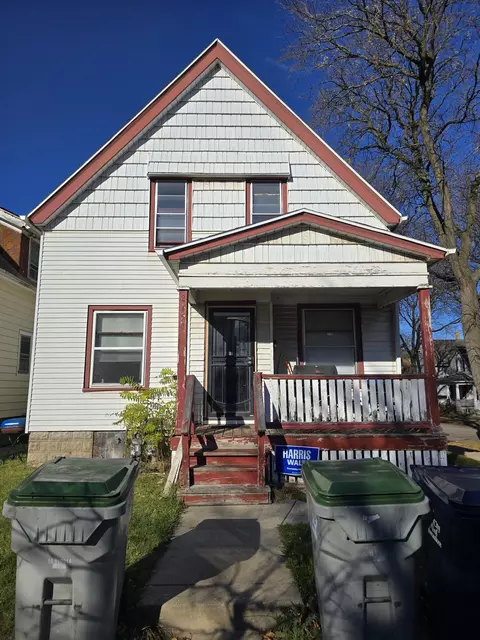 2450 W Concordia, Milwaukee, WI 53206