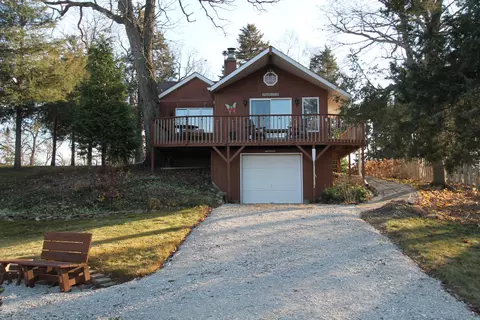 33605 S Lakeshore, Burlington, WI 53105
