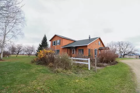 n6899 County Road Nn, Holland, WI 54636