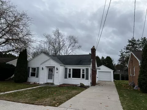 2223 Russell, Manitowoc, WI 54220