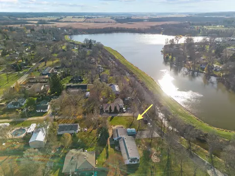 n6292 East Lake Shore Drive, Spring Prairie, WI 53105