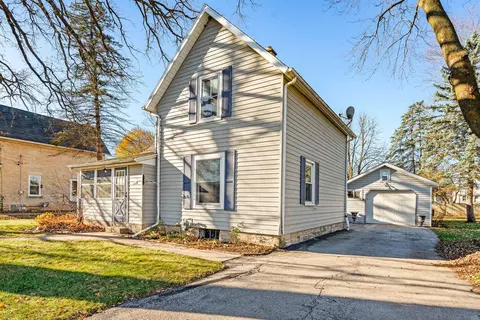 7329 N Lannon, Lannon, WI 53046