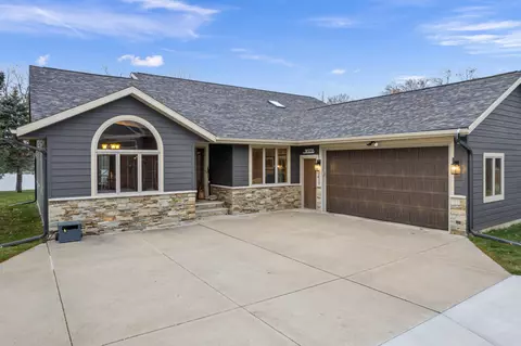 w1735 Indian Point Road, Belvidere, WI 54622