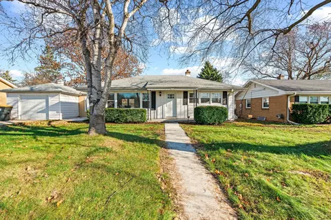 3258 N Mayfair, Wauwatosa, WI 53222