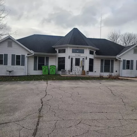 11125 W Layton, Greenfield, WI 53228