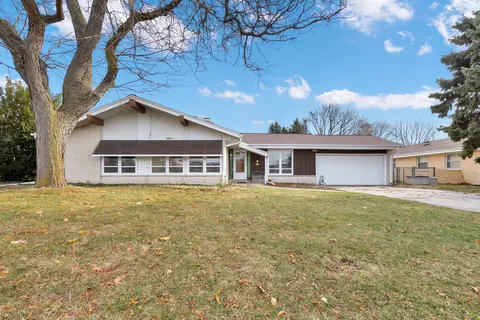 3216 N Mayfair, Wauwatosa, WI 53222