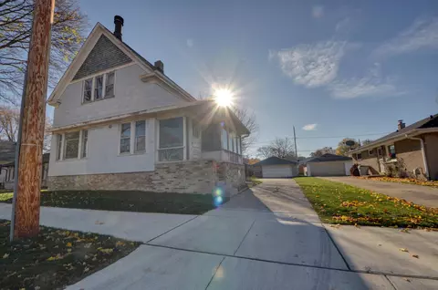 529 E Howard, Milwaukee, WI 53207